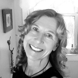 Meet your Posher, Lily